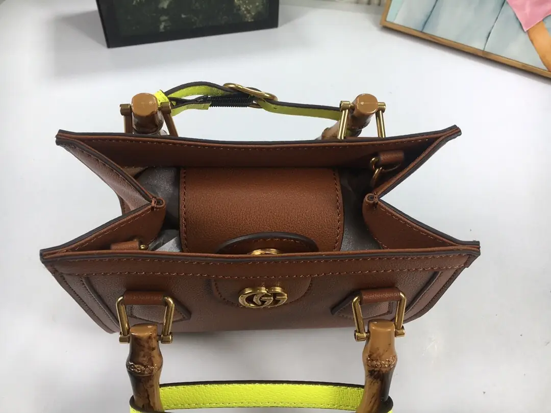 702732/052/20x16x10cm gallery