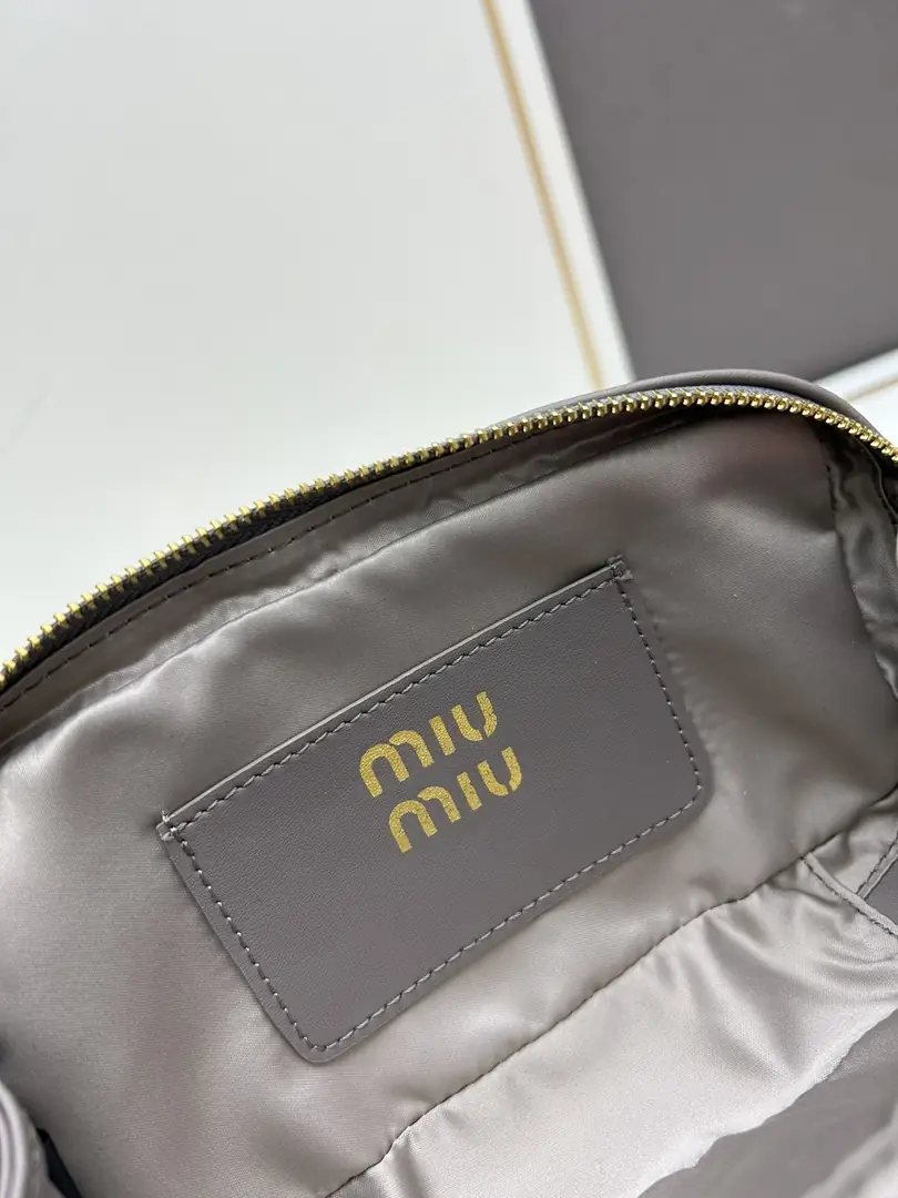 7036/002/19.5X10.5X4.5CM gallery