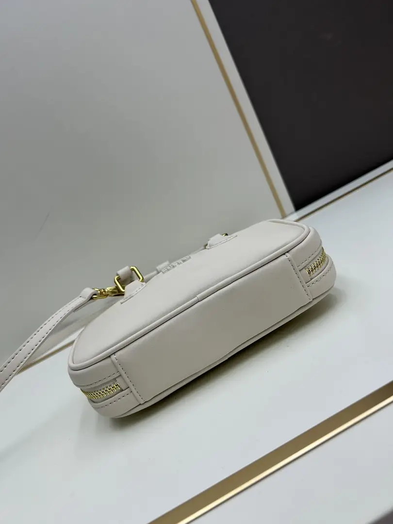 7036/002/19.5X10.5X4.5CM gallery