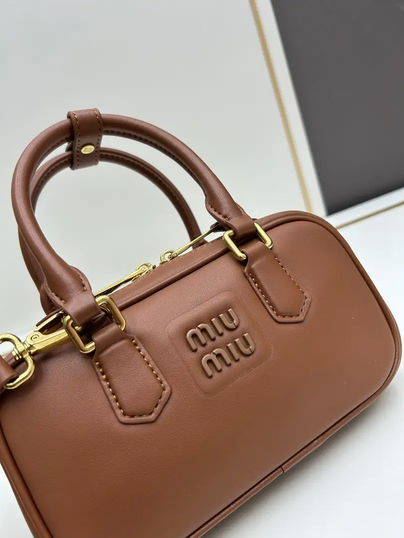 7036/002/19.5X10.5X4.5CM gallery