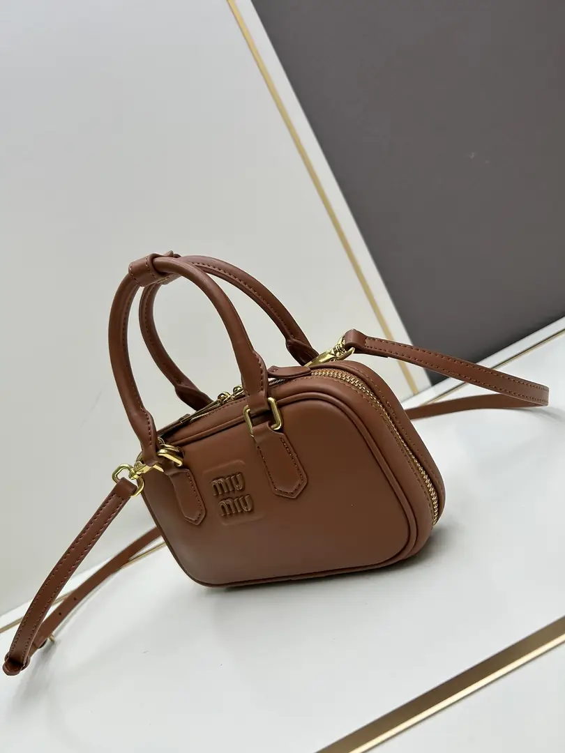 7036/002/19.5X10.5X4.5CM gallery