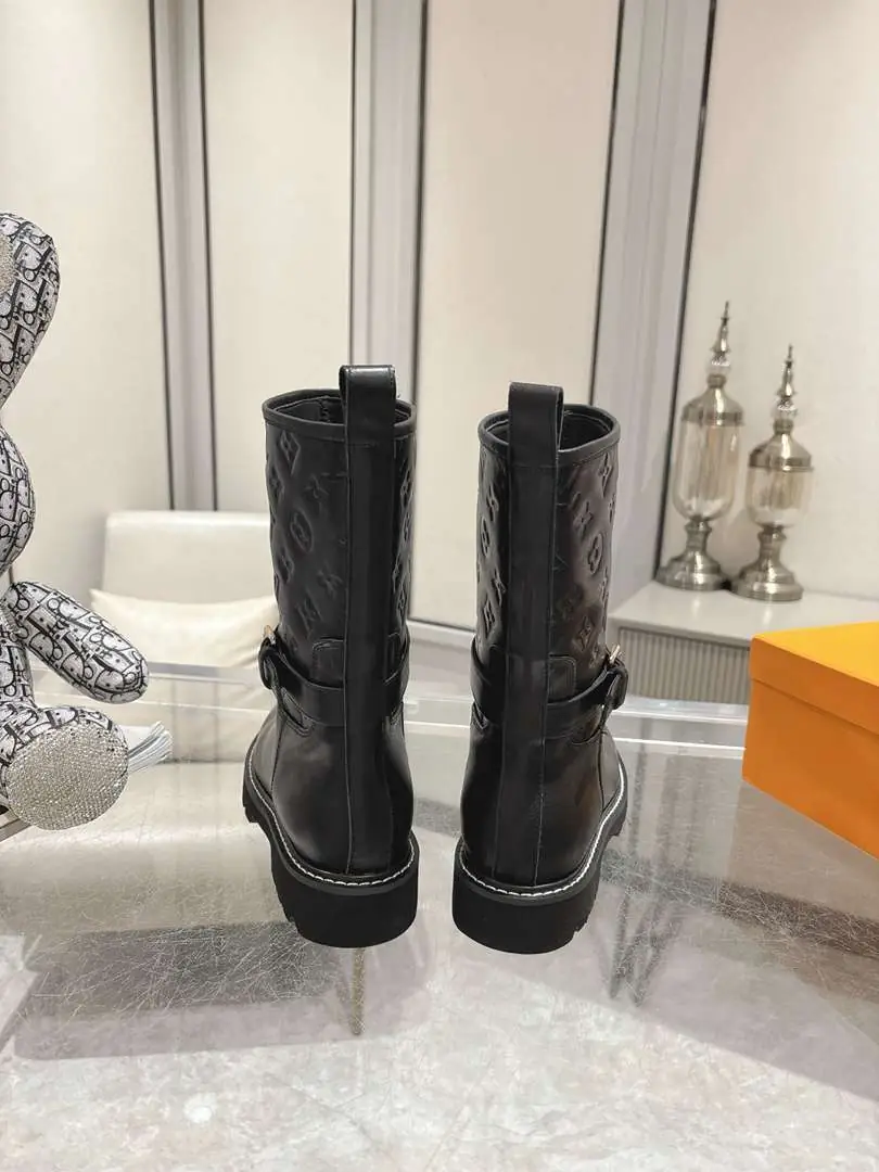 AI5626300🌹🌹🌹LV路易威登秋冬款女靴  35-40 gallery