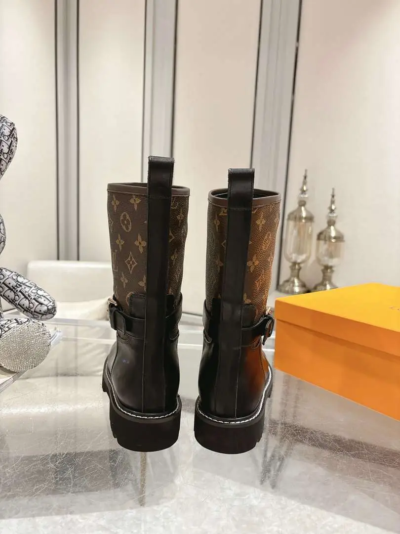 AI5626300🌹🌹🌹LV路易威登秋冬款女靴  35-40 gallery