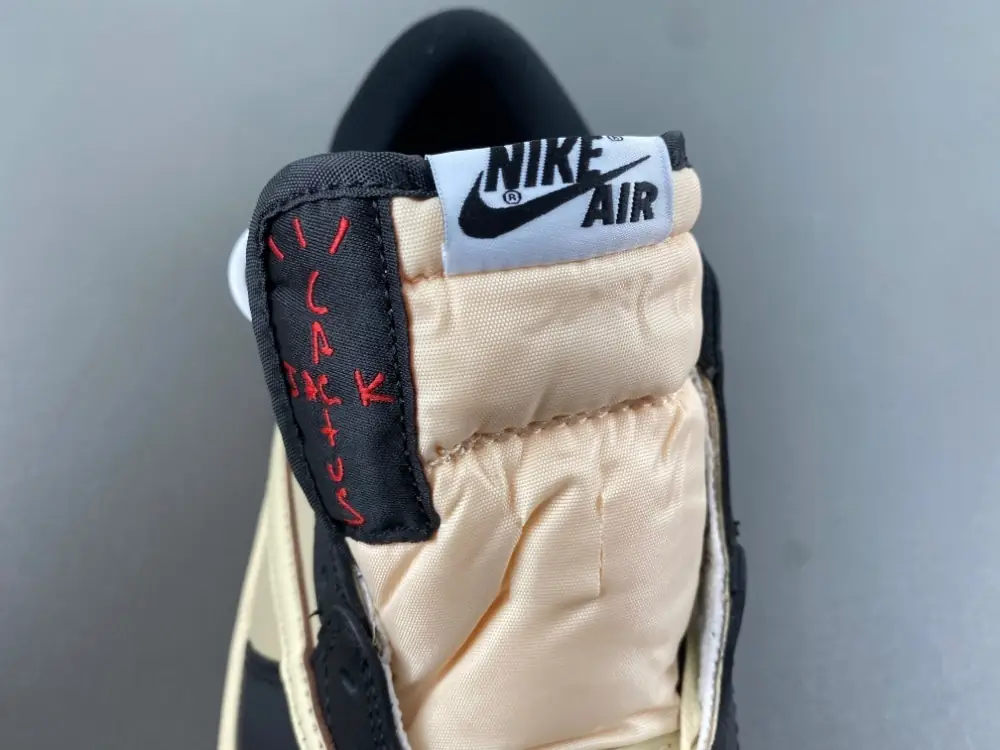 AJ1D咖色倒勾9.0 36～47带半码 gallery