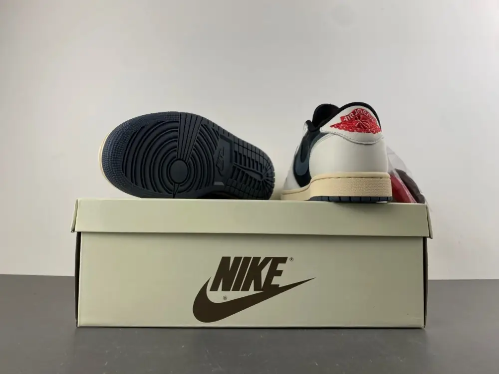 AJ1D咖色倒勾9.0 36～47带半码 gallery