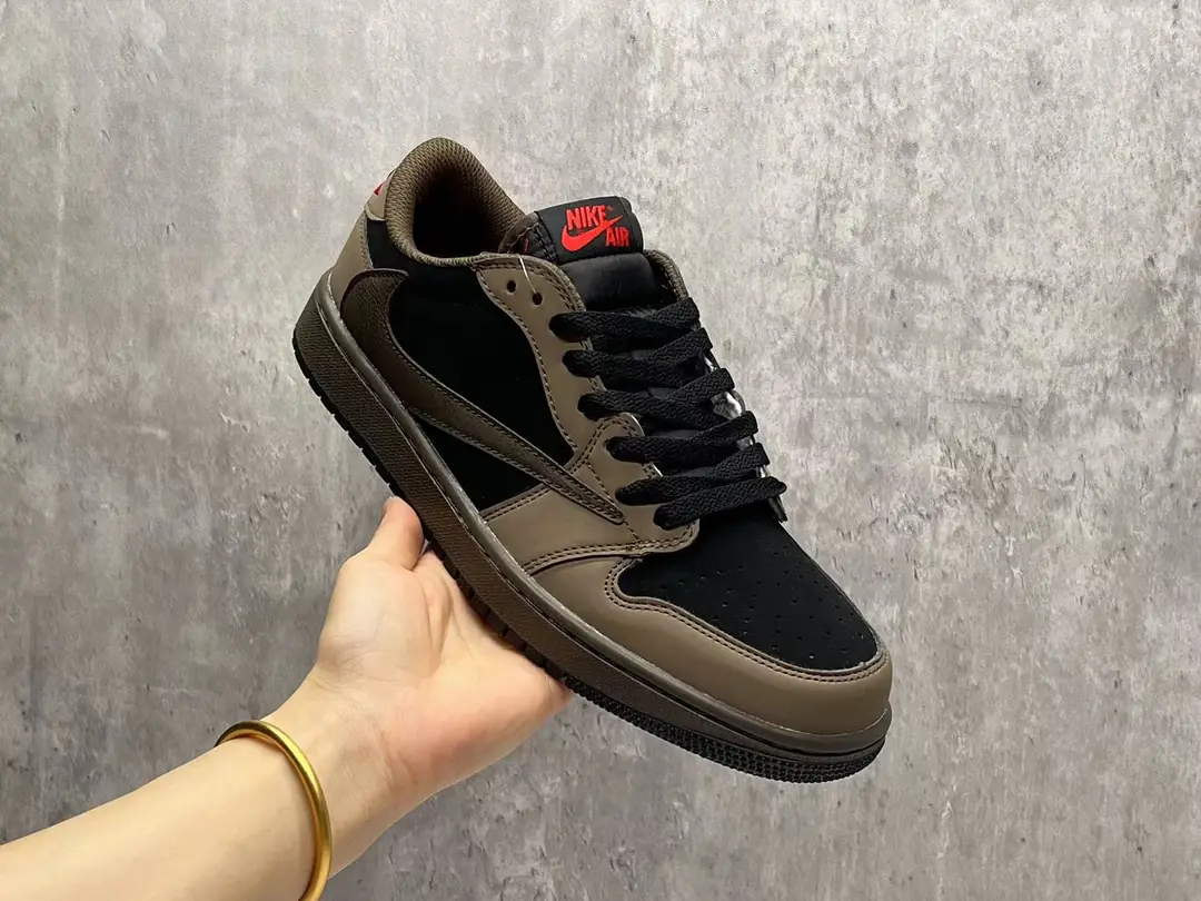 AJ1D咖色倒勾9.0 36～47带半码 gallery