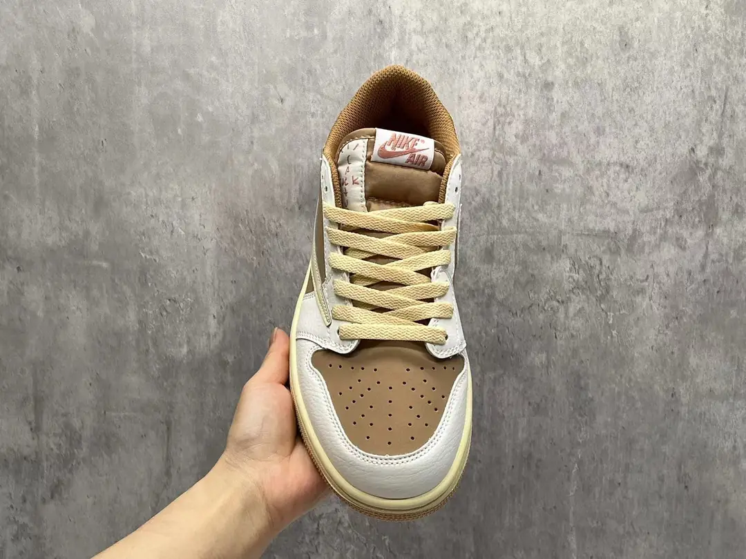 AJ1D咖色倒勾9.0 36～47带半码 gallery