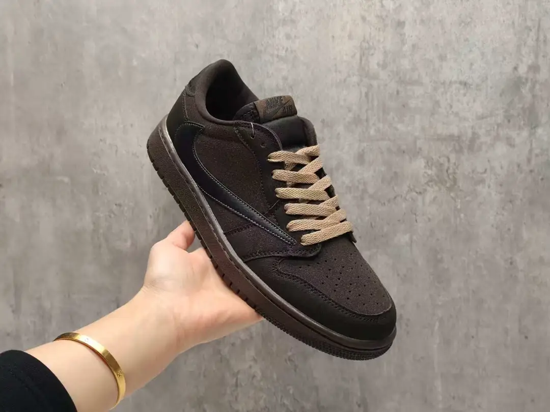 AJ1D咖色倒勾9.0 36～47带半码 gallery