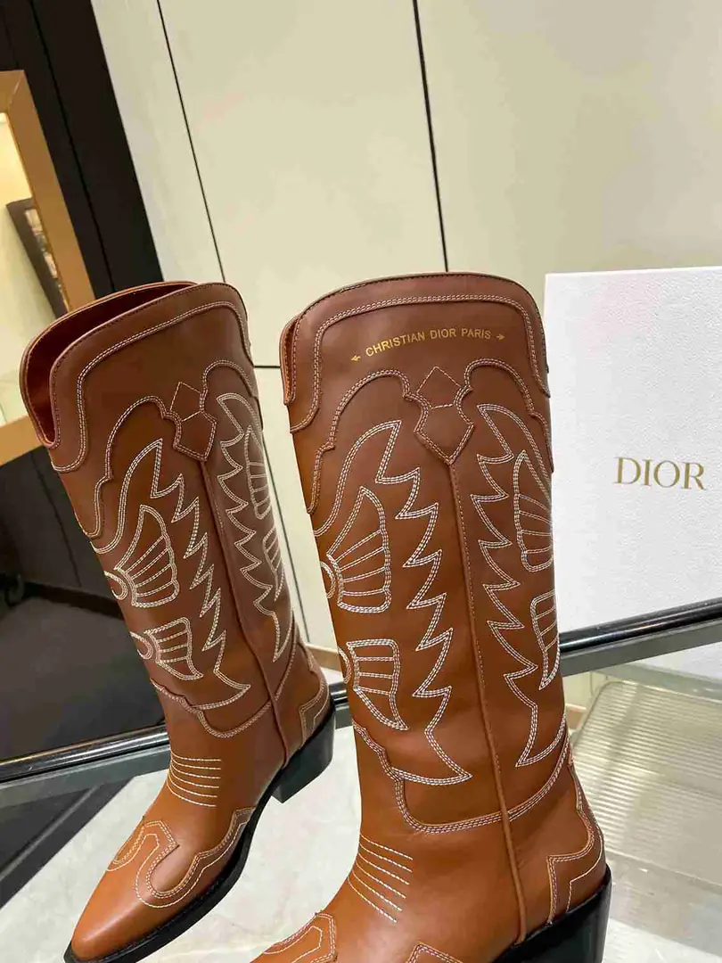 Ac5561460☘️☘️D家经典绣花长筒靴 35-40💖💖 gallery