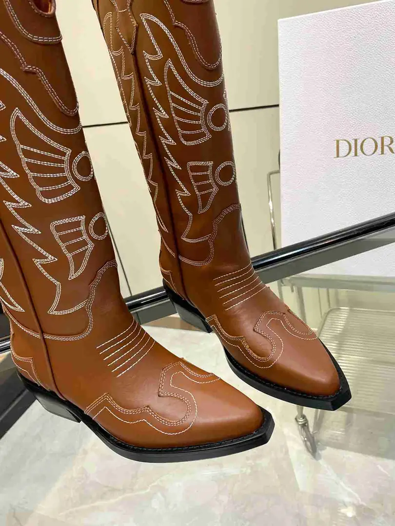 Ac5561460☘️☘️D家经典绣花长筒靴 35-40💖💖 gallery