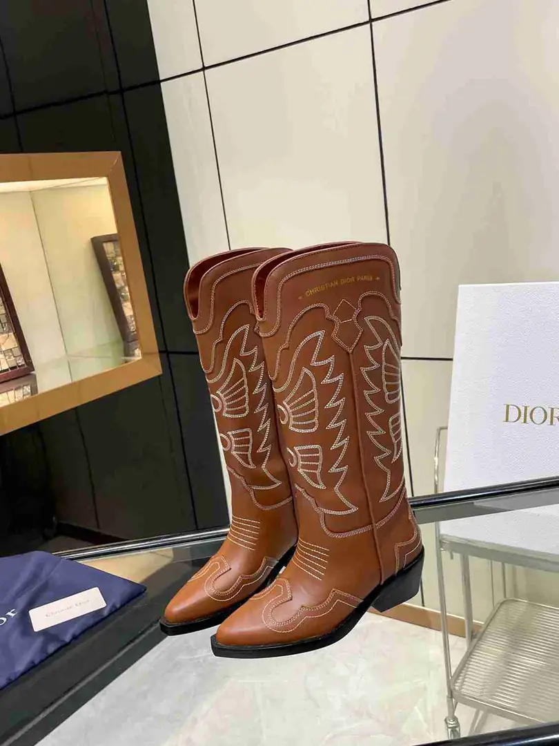 Ac5561460☘️☘️D家经典绣花长筒靴 35-40💖💖 gallery