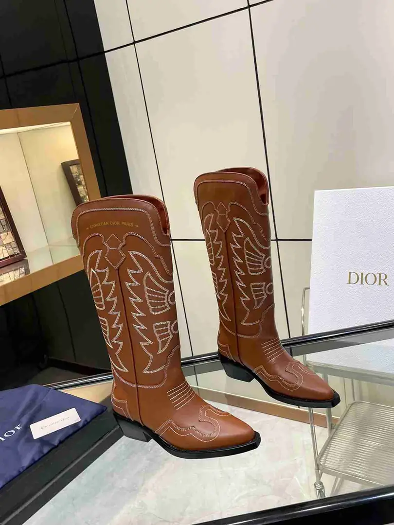 Ac5561460☘️☘️D家经典绣花长筒靴 35-40💖💖 gallery