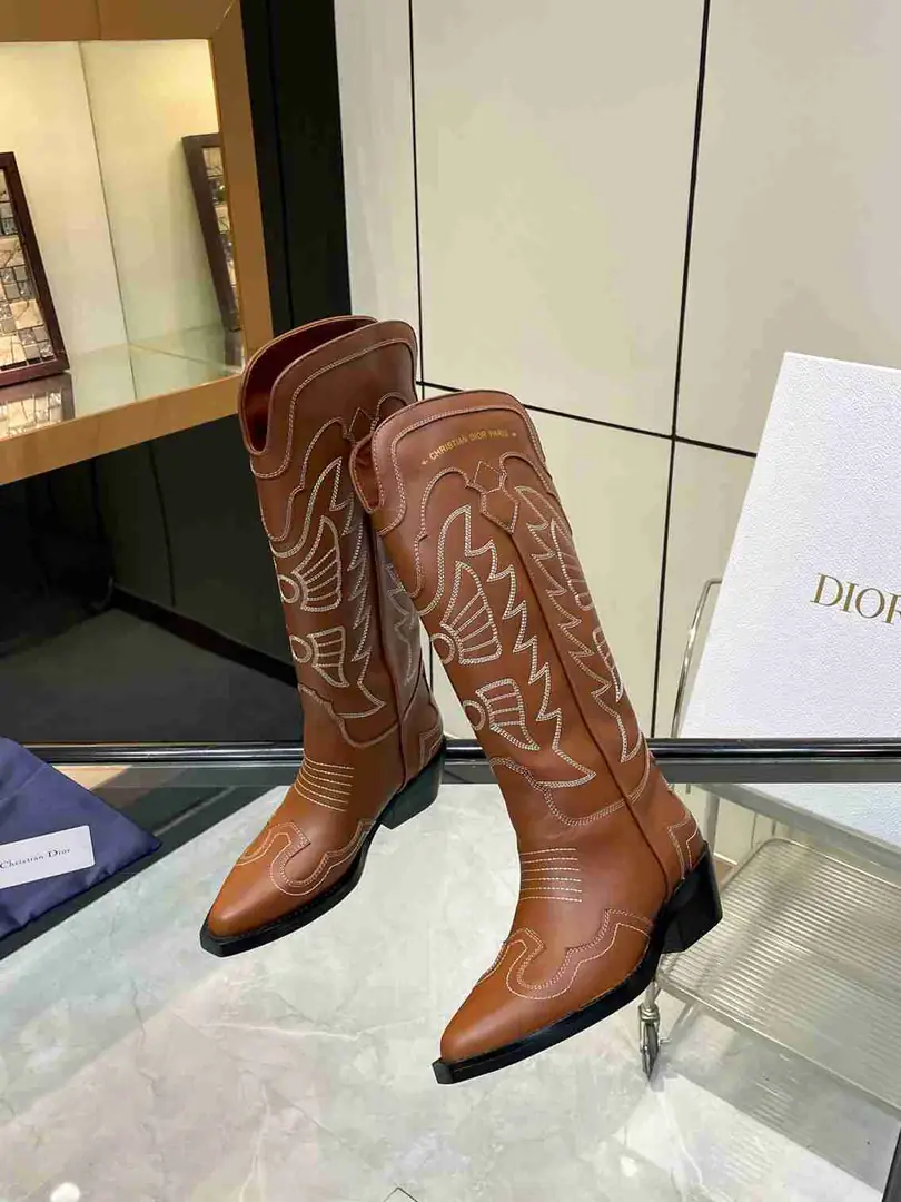 Ac5561460☘️☘️D家经典绣花长筒靴 35-40💖💖 gallery