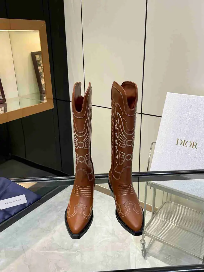 Ac5561460☘️☘️D家经典绣花长筒靴 35-40💖💖 gallery