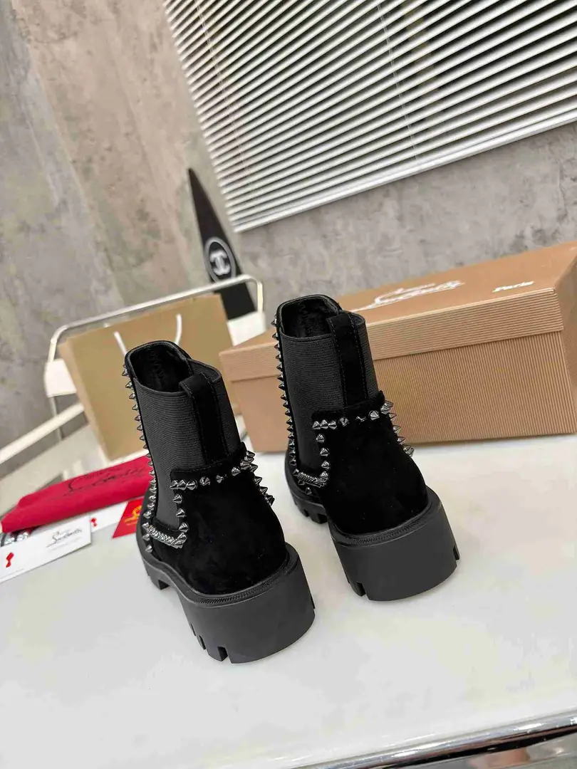 Ac5658320 铆钉款 💥CL 红底鞋 35-41 gallery