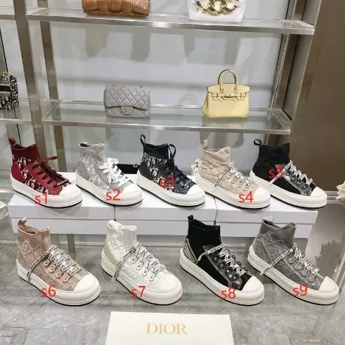 Ad5504240  迪奥这款Walk'n'Dior 运动鞋  35-40 gallery