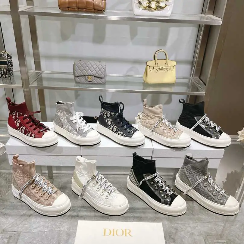 Ad5504240  迪奥这款Walk'n'Dior 运动鞋  35-40 gallery