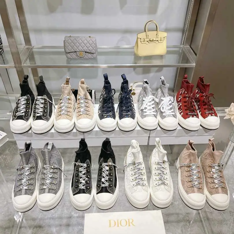 Ad5504240  迪奥这款Walk'n'Dior 运动鞋  35-40 gallery