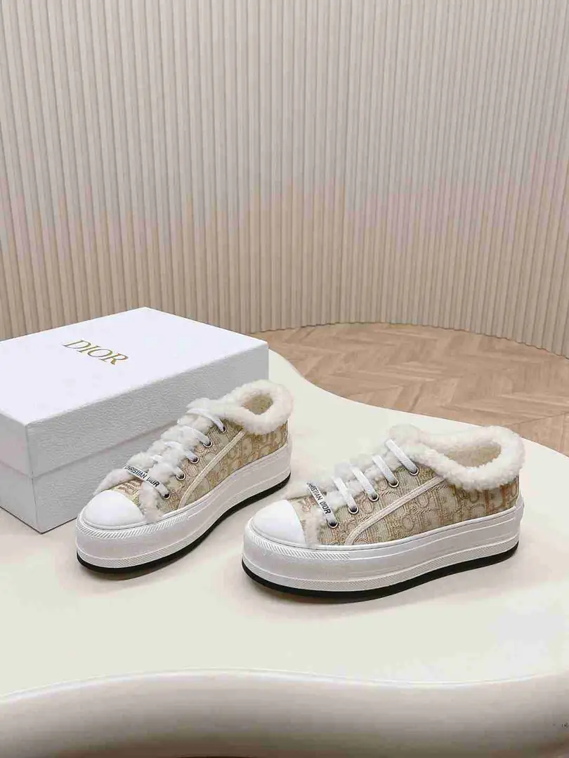 Ad5780300~毛绒绒的Dior运动鞋 gallery