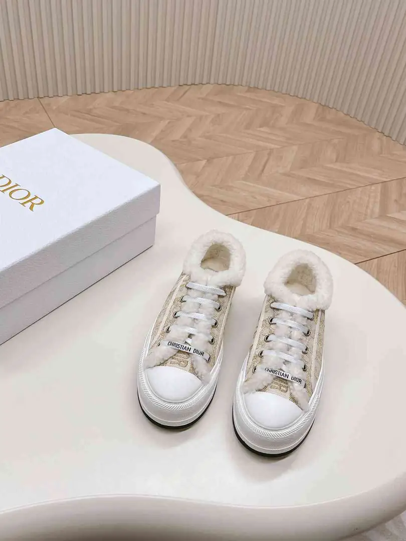 Ad5780300~毛绒绒的Dior运动鞋 gallery