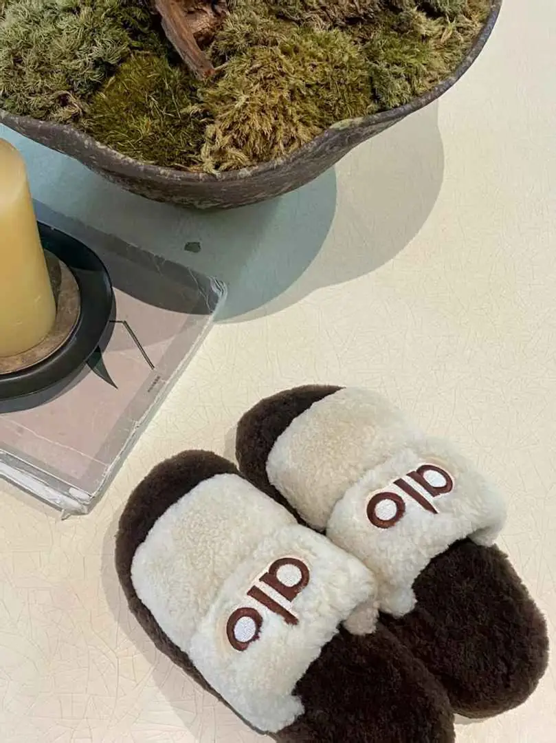 Ag5544210  𝘼𝙇𝙊羊毛二字拖   35-40码 gallery