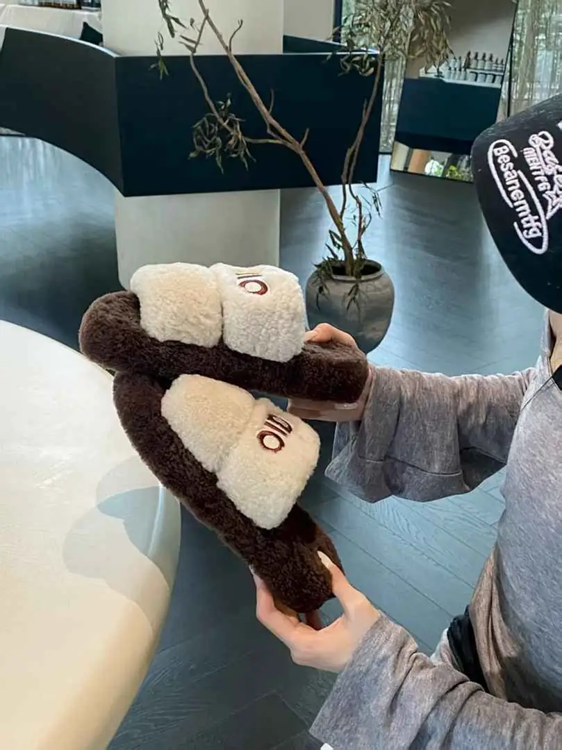 Ag5544210  𝘼𝙇𝙊羊毛二字拖   35-40码 gallery