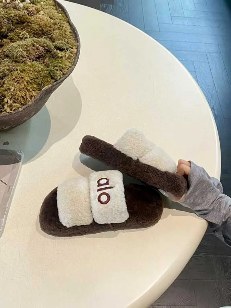 Ag5544210  𝘼𝙇𝙊羊毛二字拖   35-40码 gallery