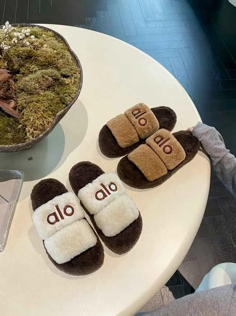 Ag5544210  𝘼𝙇𝙊羊毛二字拖   35-40码 gallery