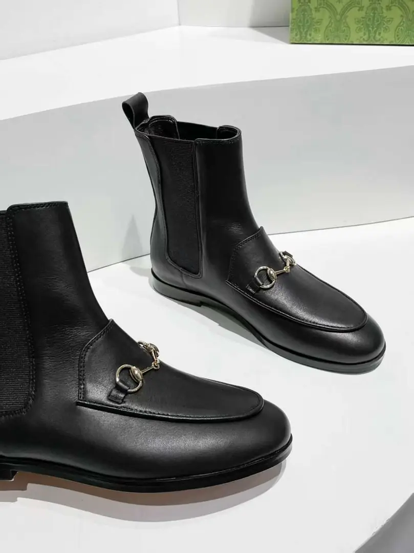 Ag5606260  GUCCl 秋冬短靴 35---41码 gallery