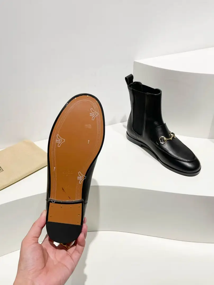 Ag5606260  GUCCl 秋冬短靴 35---41码 gallery