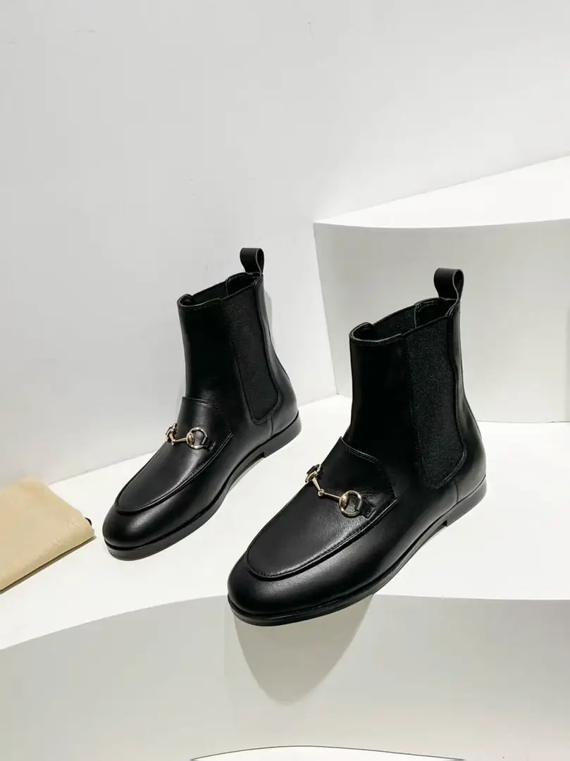 Ag5606260  GUCCl 秋冬短靴 35---41码 gallery