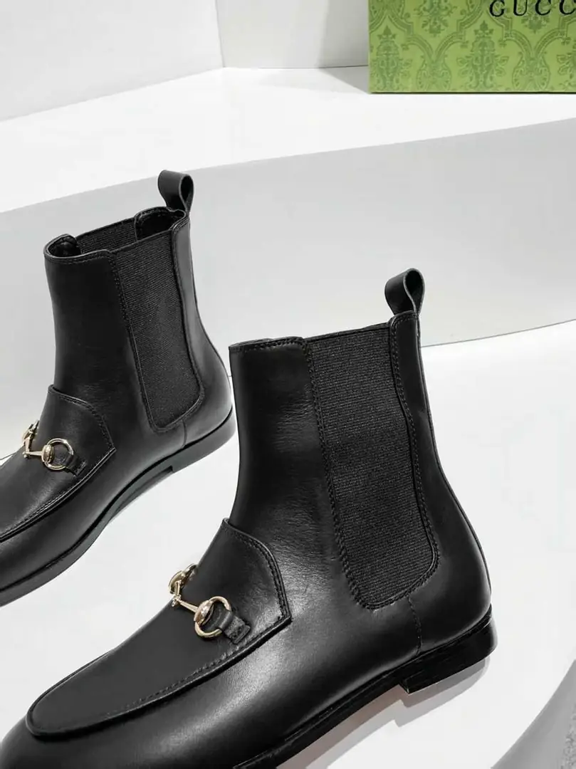 Ag5606260  GUCCl 秋冬短靴 35---41码 gallery
