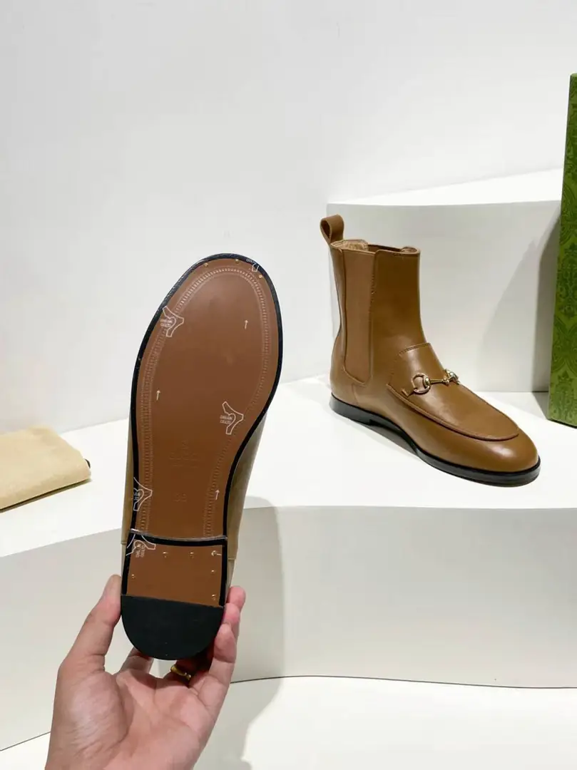 Ag5606260  GUCCl 秋冬短靴 35---41码 gallery