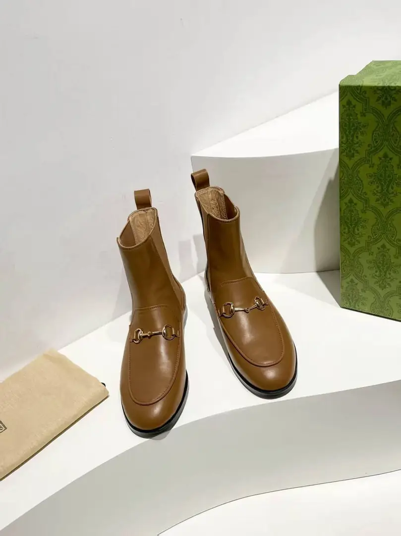 Ag5606260  GUCCl 秋冬短靴 35---41码 gallery