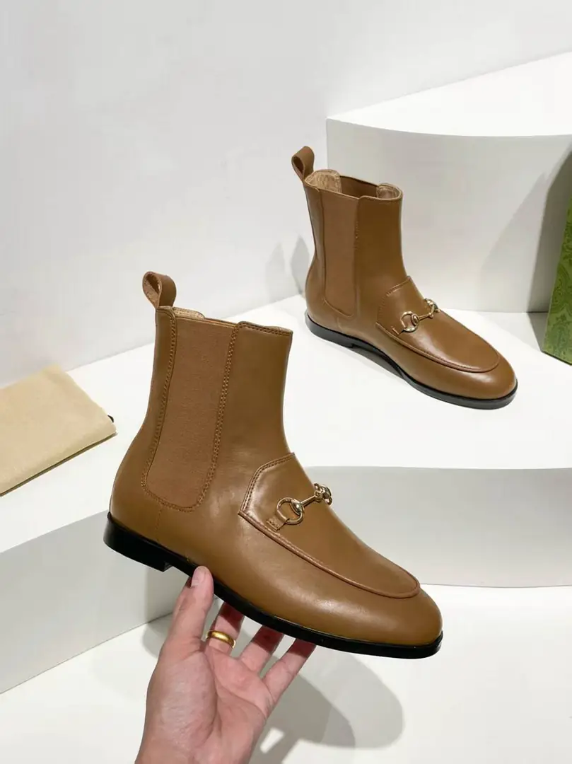 Ag5606260  GUCCl 秋冬短靴 35---41码 gallery