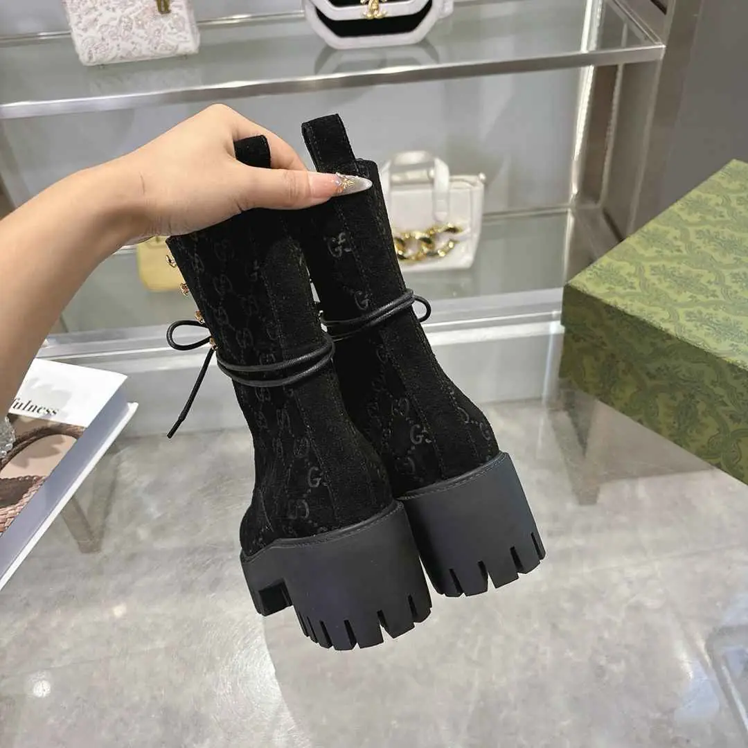 Ag5645360  古奇女士GG系带牛皮面踝靴 gallery