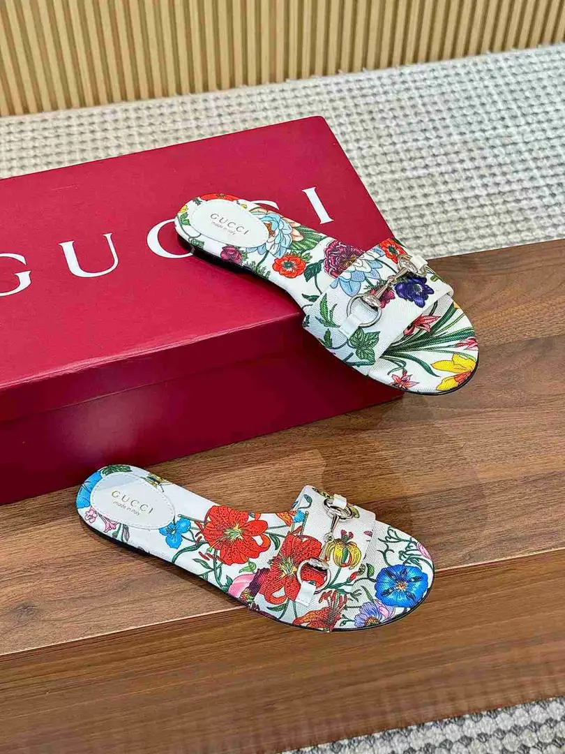 Ah5509170 (皮底3116210)  古驰休闲款拖鞋，码数35-43 gallery