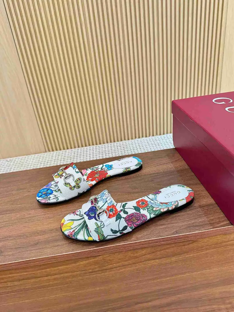 Ah5509170 (皮底3116210)  古驰休闲款拖鞋，码数35-43 gallery