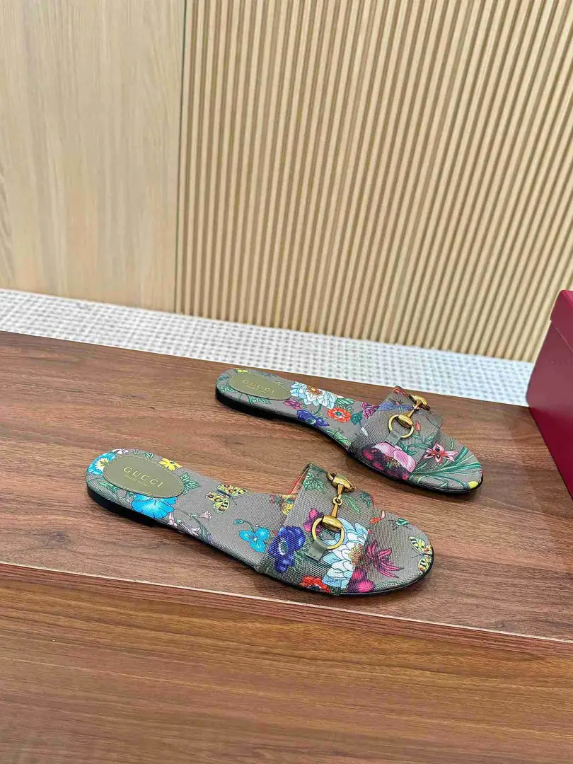 Ah5509170 (皮底3116210)  古驰休闲款拖鞋，码数35-43 gallery