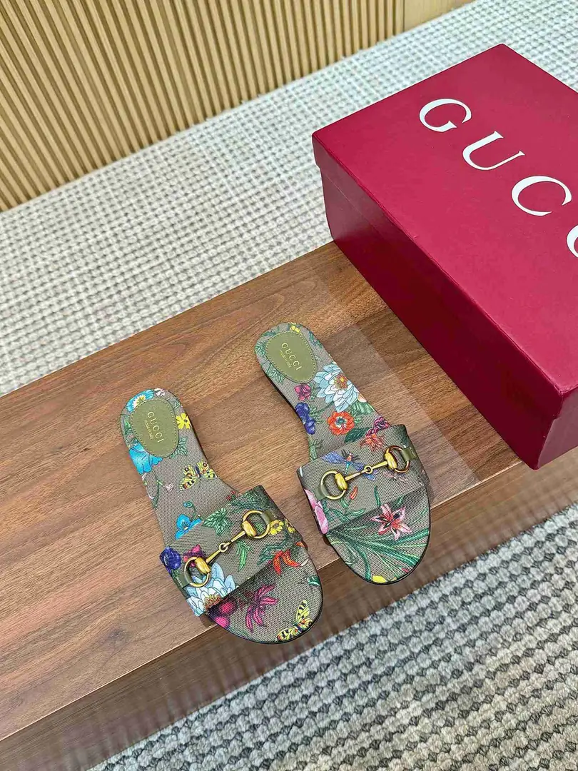 Ah5509170 (皮底3116210)  古驰休闲款拖鞋，码数35-43 gallery