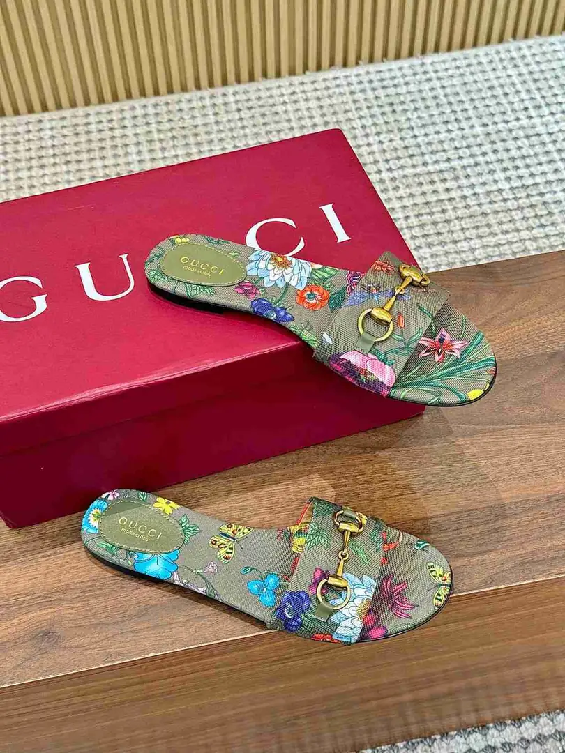 Ah5509170 (皮底3116210)  古驰休闲款拖鞋，码数35-43 gallery