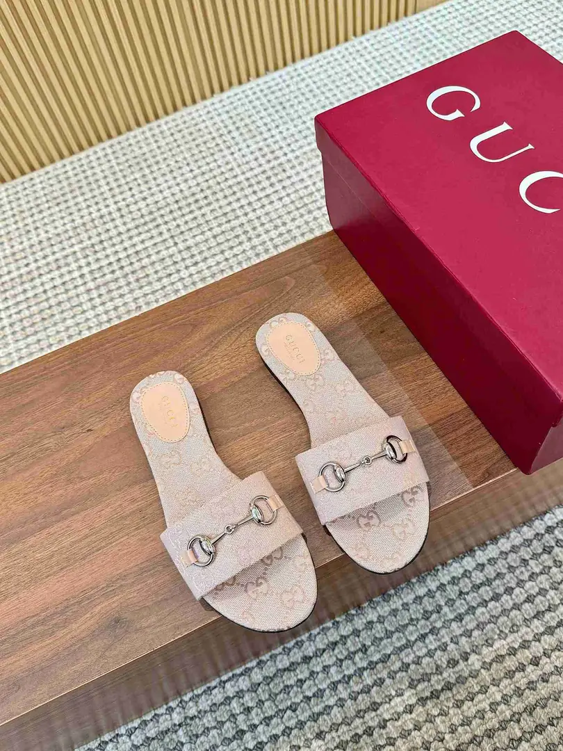 Ah5509170 (皮底3116210)  古驰休闲款拖鞋，码数35-43 gallery