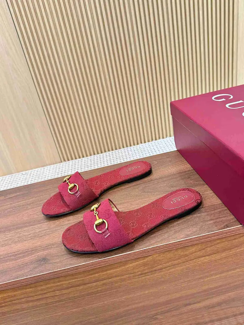 Ah5509170 (皮底3116210)  古驰休闲款拖鞋，码数35-43 gallery