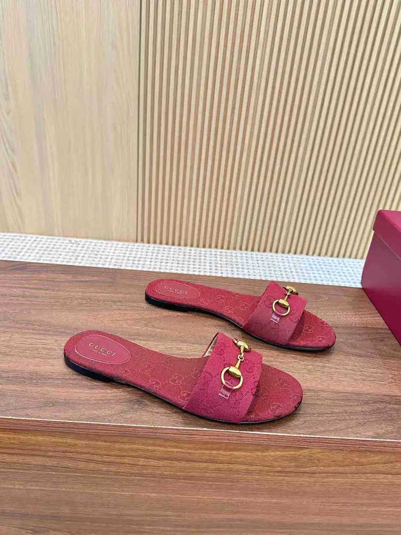 Ah5509170 (皮底3116210)  古驰休闲款拖鞋，码数35-43 gallery