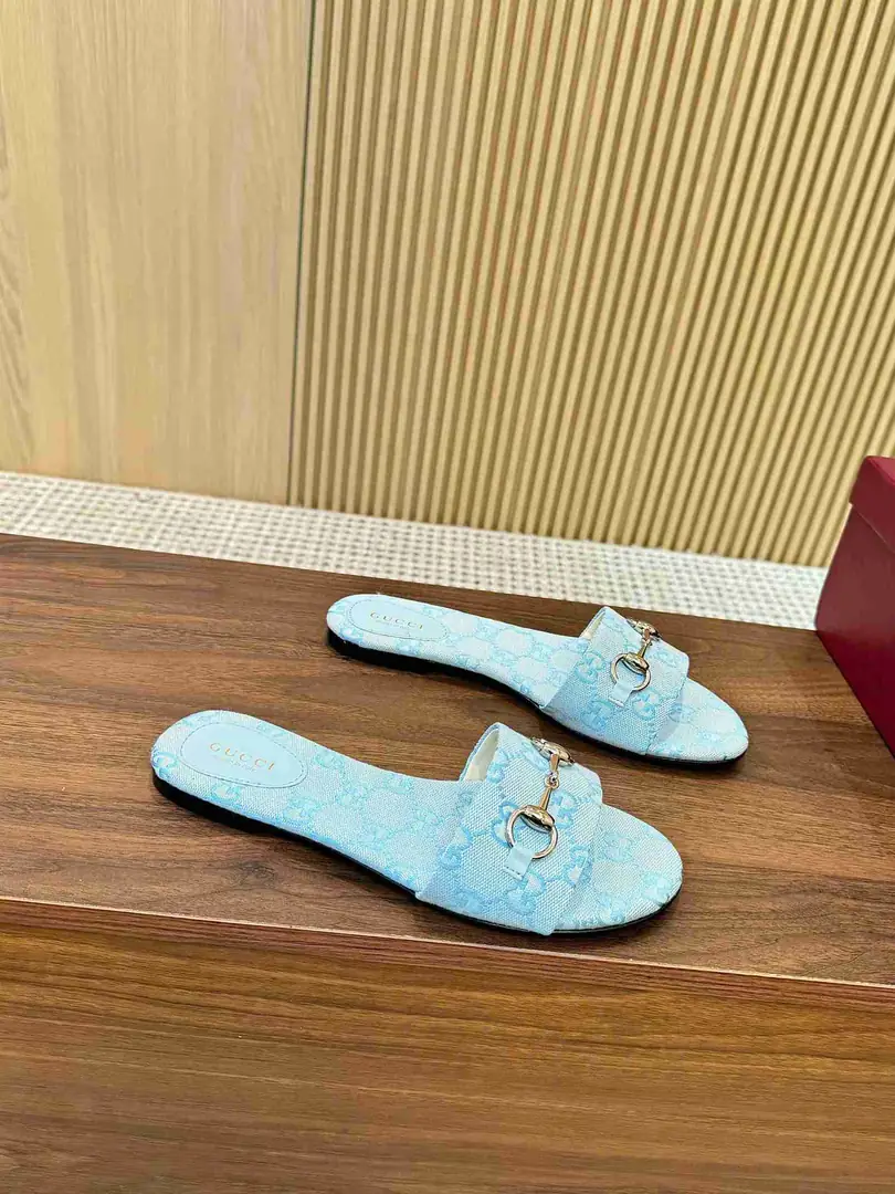 Ah5509170 (皮底3116210)  古驰休闲款拖鞋，码数35-43 gallery