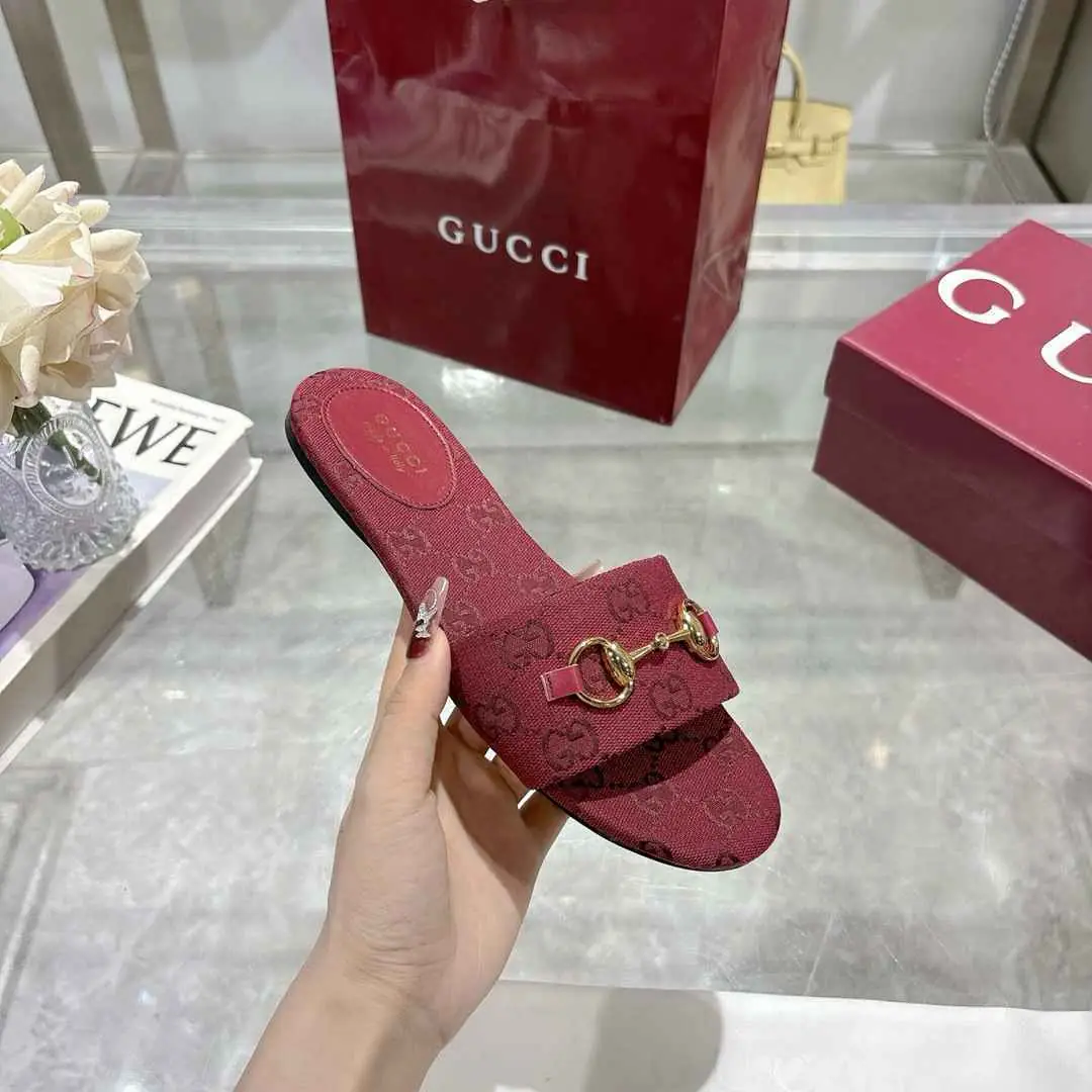 Ah5509170 (皮底3116210)  古驰休闲款拖鞋，码数35-43 gallery