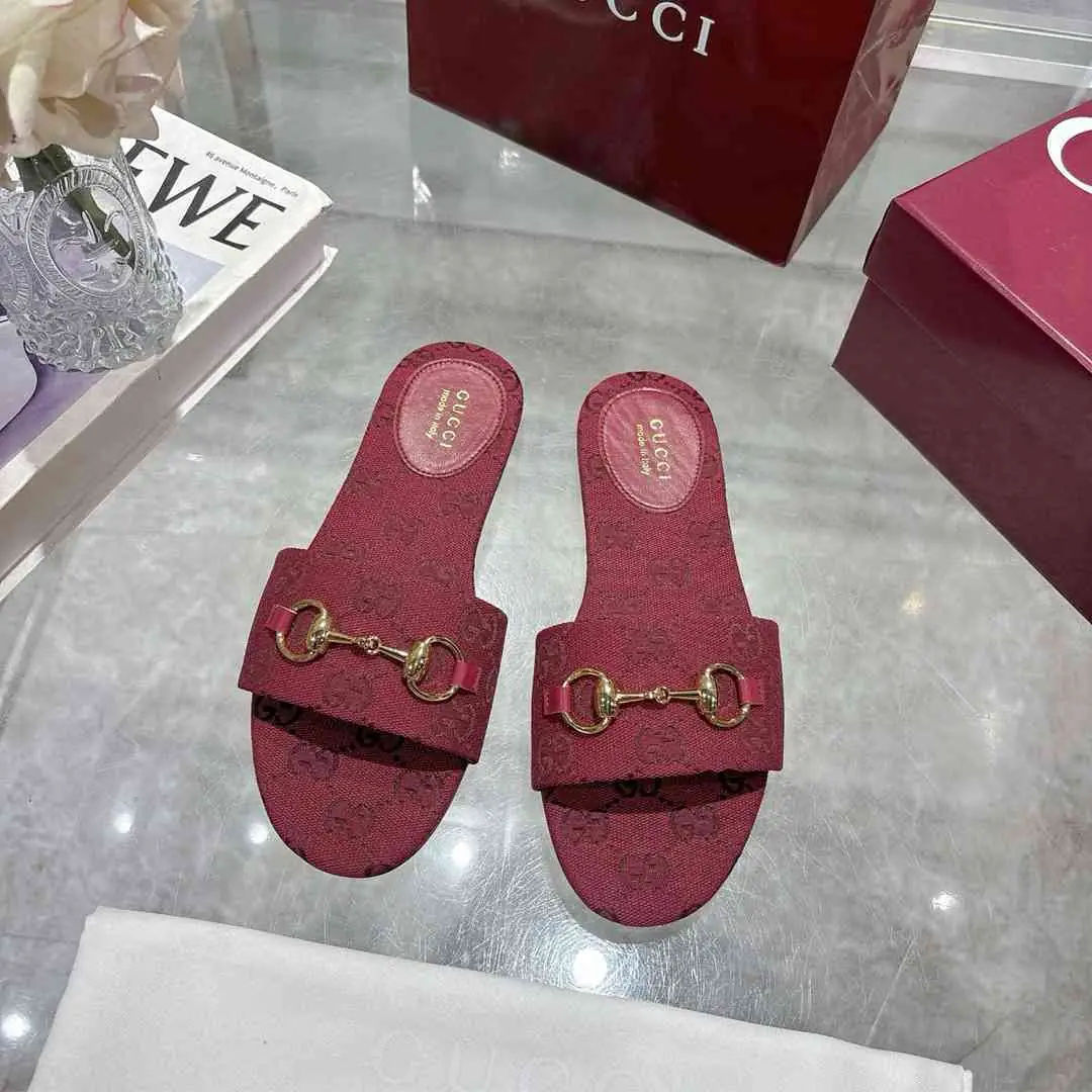 Ah5509170 (皮底3116210)  古驰休闲款拖鞋，码数35-43 gallery