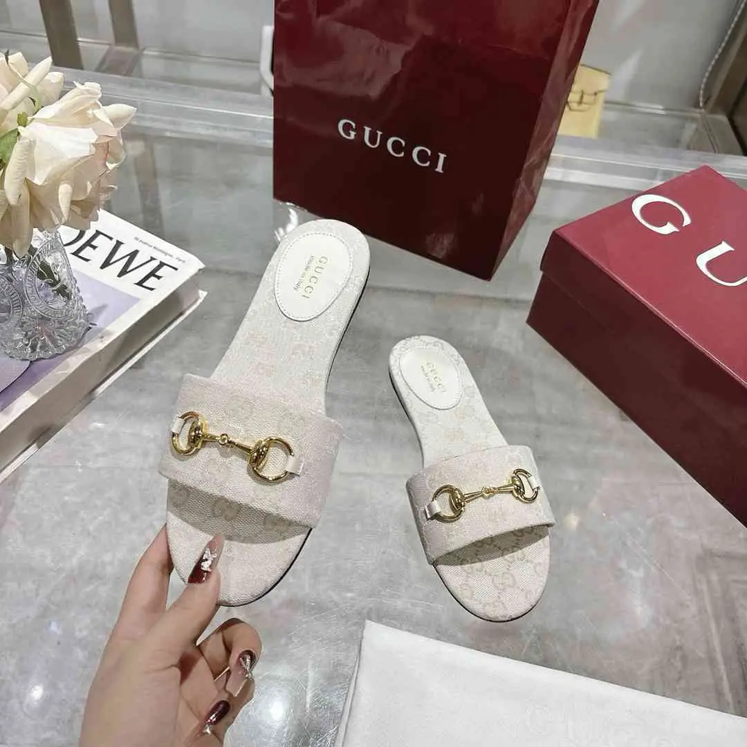 Ah5509170 (皮底3116210)  古驰休闲款拖鞋，码数35-43 gallery