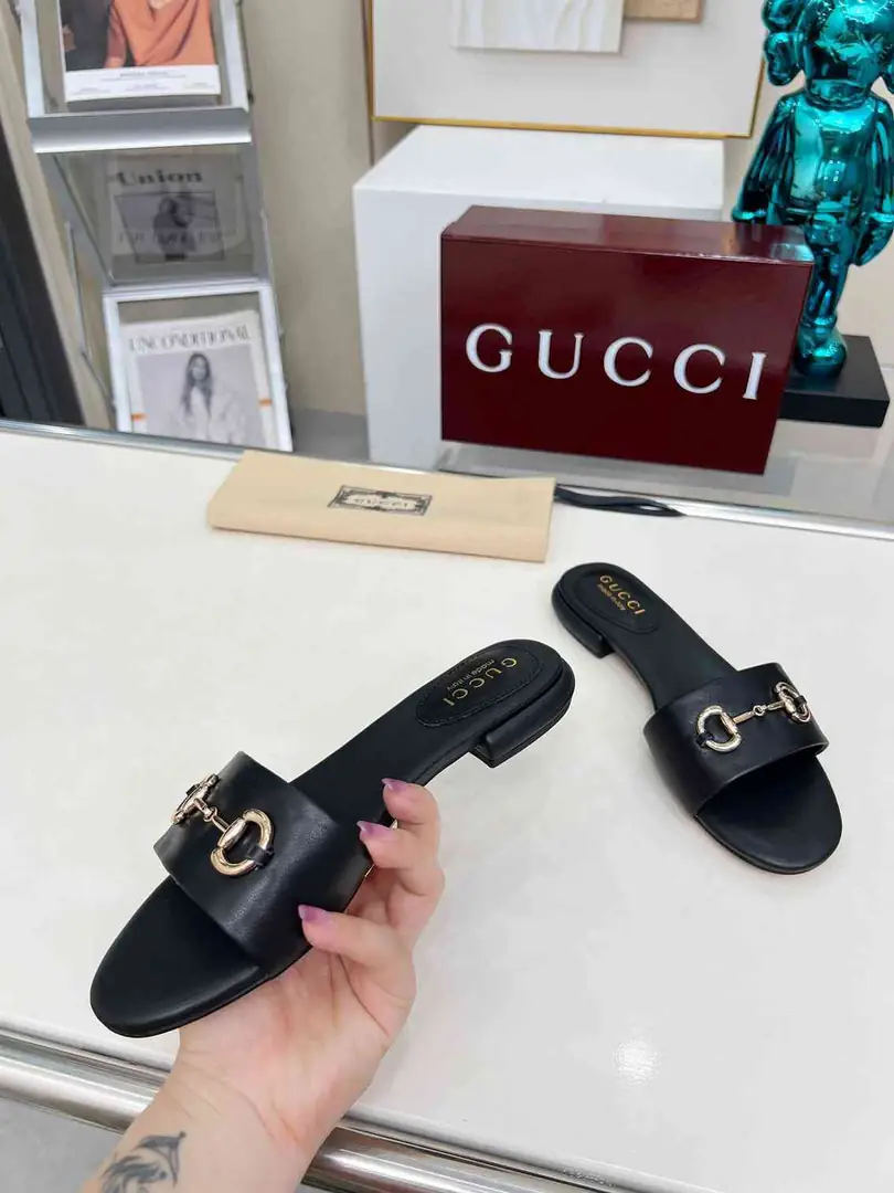 Ah5509170 (皮底3116210)  古驰休闲款拖鞋，码数35-43 gallery