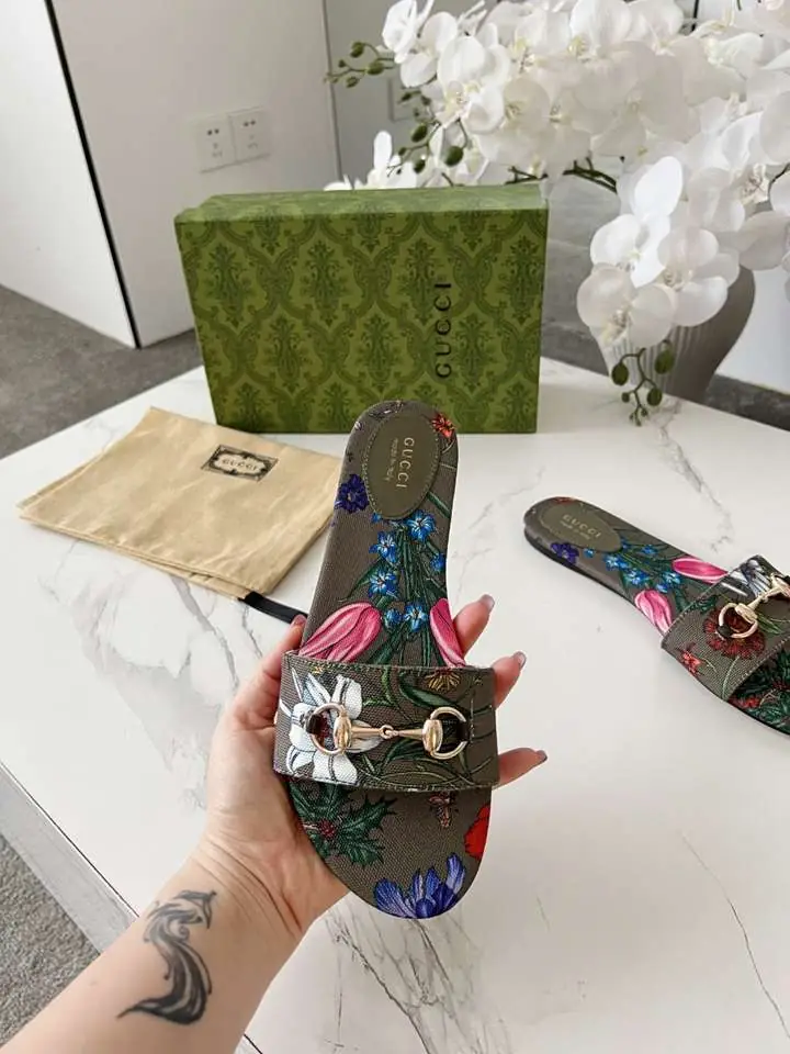 Ah5509170 (皮底3116210)  古驰休闲款拖鞋，码数35-43 gallery